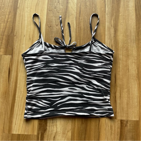 Brandy Melville zebra print bow front tank top - Picture 2 of 3